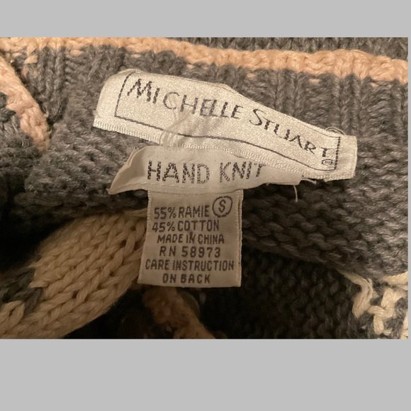 Michelle Stuart cardigan ASO Donna Hayward in Twin Peaks (in gray) - Picture 4 of 4